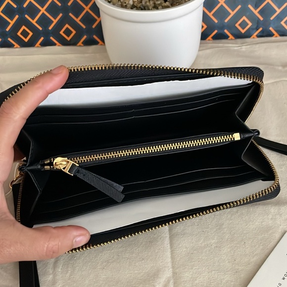 New✨ authentic Emerson tote bag & matching wallet in black - Picture 10 of 15